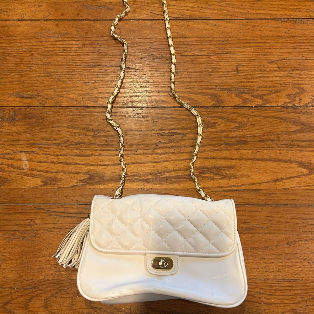 Via Piaggi Vintage White Quilted Crossbody Bag